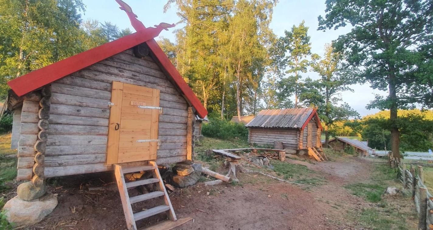 Vittfarnas Vikingaby Villa Sosdala Bagian luar foto
